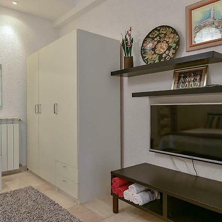 Studio Melanija โรวีน ภายนอก รูปภาพ