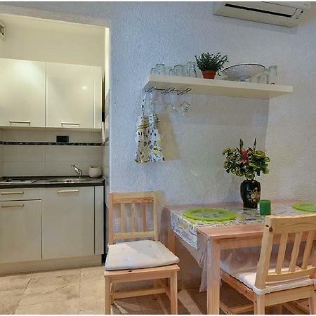 Studio Melanija โรวีน ภายนอก รูปภาพ