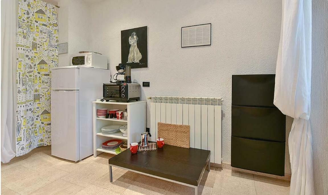 Studio Melanija โรวีน ภายนอก รูปภาพ