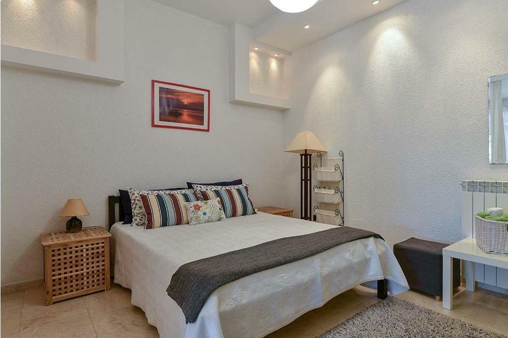 Studio Melanija โรวีน ภายนอก รูปภาพ